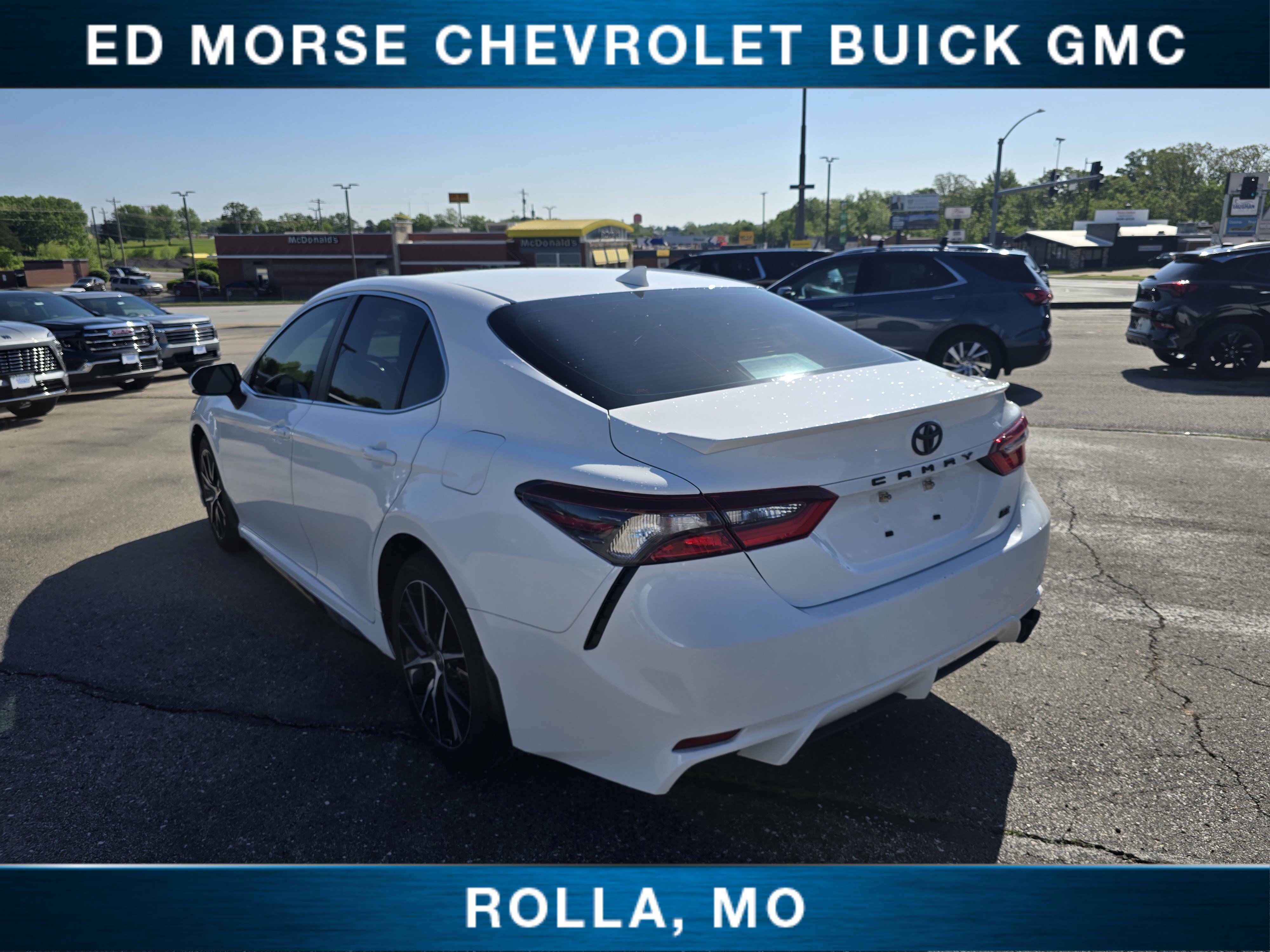 Used 2024 Toyota Camry SE FWD image 5
