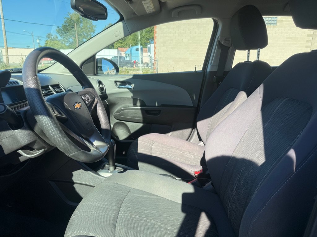 Used 2014 Chevrolet Sonic LT FWD image 7
