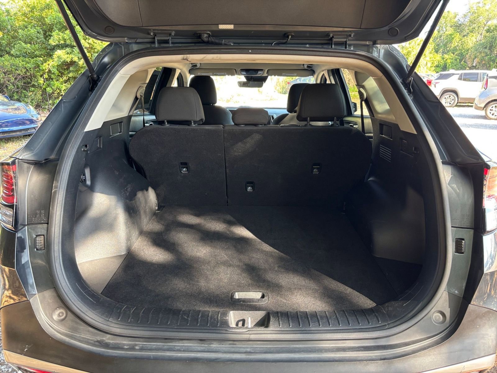 Used 2024 Kia Sportage LX image 31