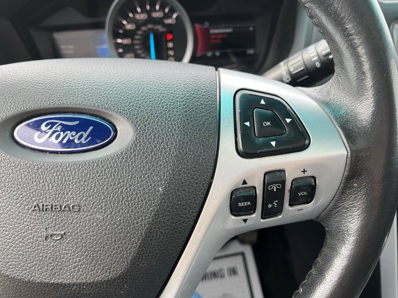 Used 2015 Ford Explorer XLT w/ Equipment Group 202A AWD/4WD image 10