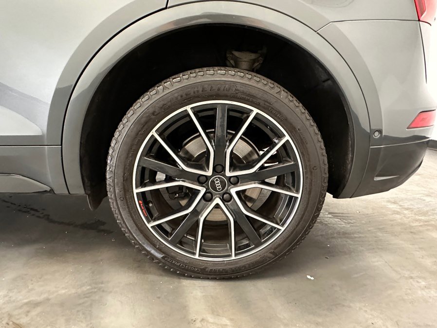 Used 2023 Audi SQ5 Prestige w/ Prestige Package AWD/4WD image 18