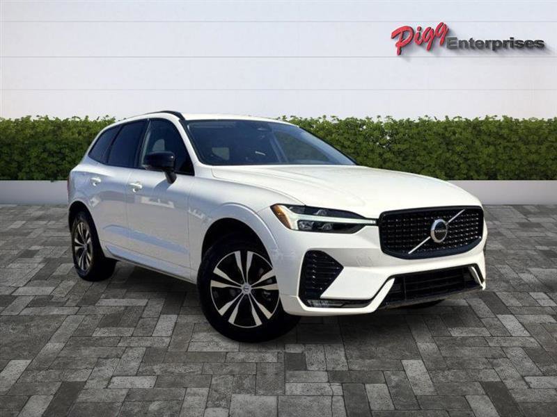 Used 2024 Volvo XC60 B5 Core w/ Protection Package Premier image 2