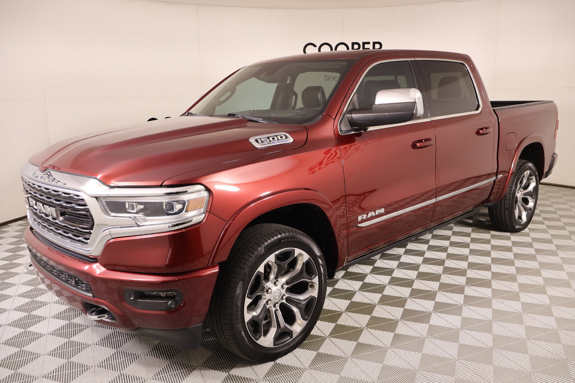 Used 2023 RAM 1500 Limited AWD/4WD image 11