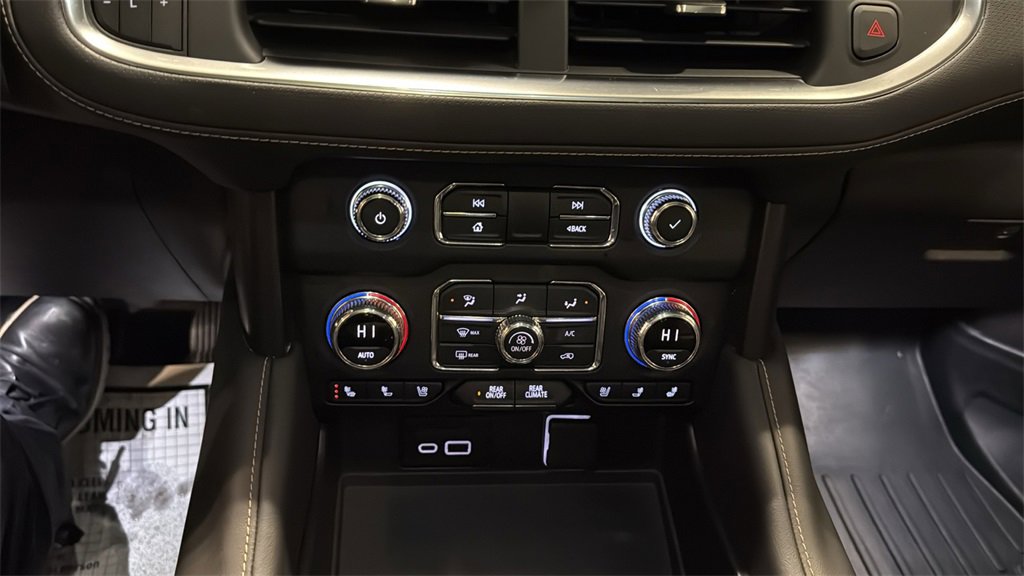 Used 2021 GMC Yukon AT4 w/ AT4 Premium Plus Package image 30