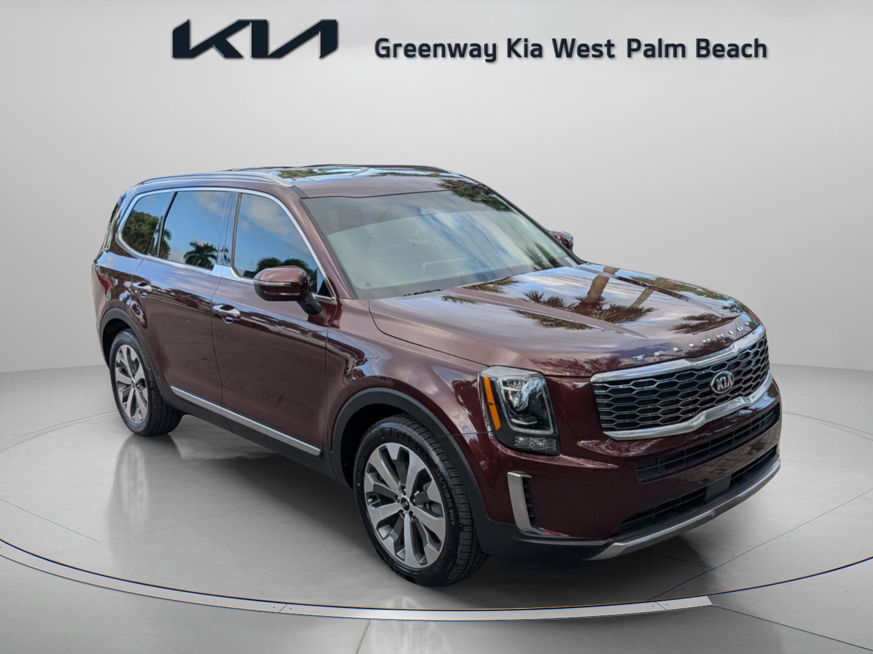 Used 2020 Kia Telluride S w/ S 8 Passenger Seating Package image 2