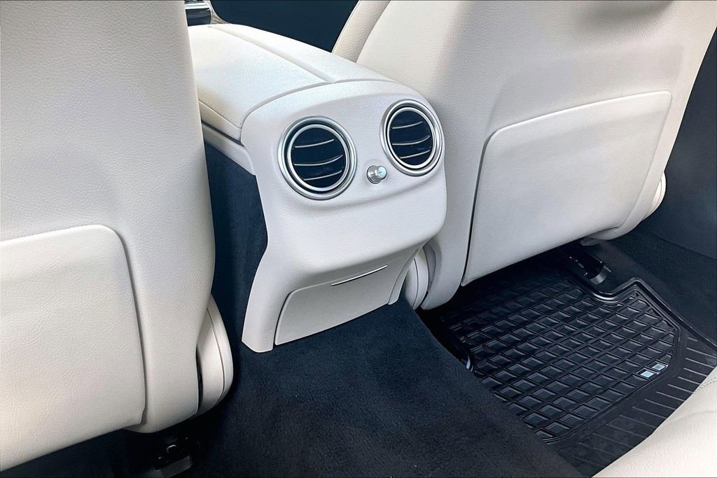 Used 2020 Mercedes-Benz E 350 Sedan image 31