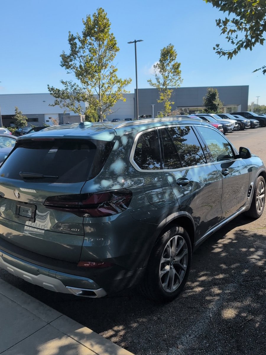 Used 2026 BMW X5 xDrive40i w/ Premium Package AWD/4WD image 38