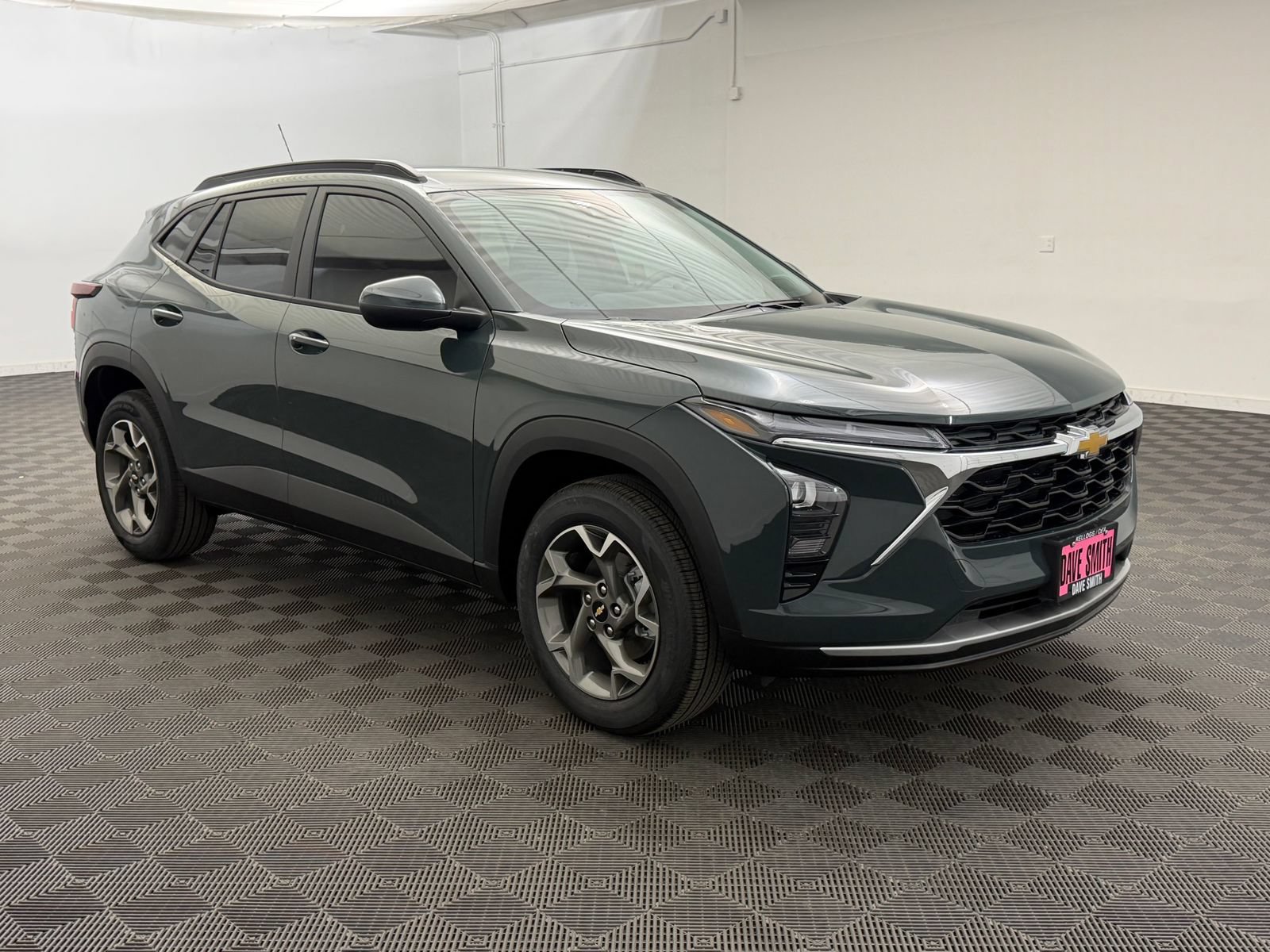 New 2026 Chevrolet Trax LT w/ Driver Confidence Package FWD image 7
