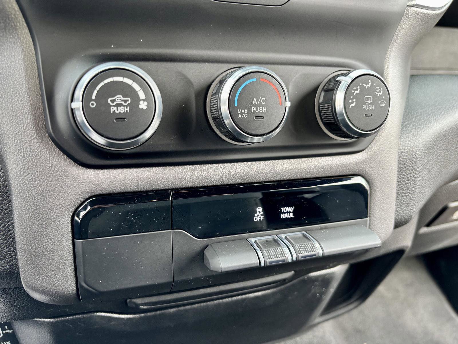 Used 2021 RAM 1500 Big Horn w/ Protection Group image 32