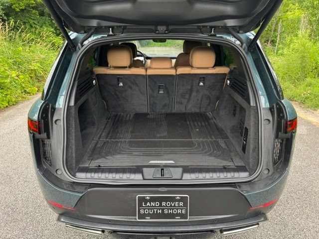 Certified 2025 Land Rover Range Rover Sport SE AWD/4WD image 14