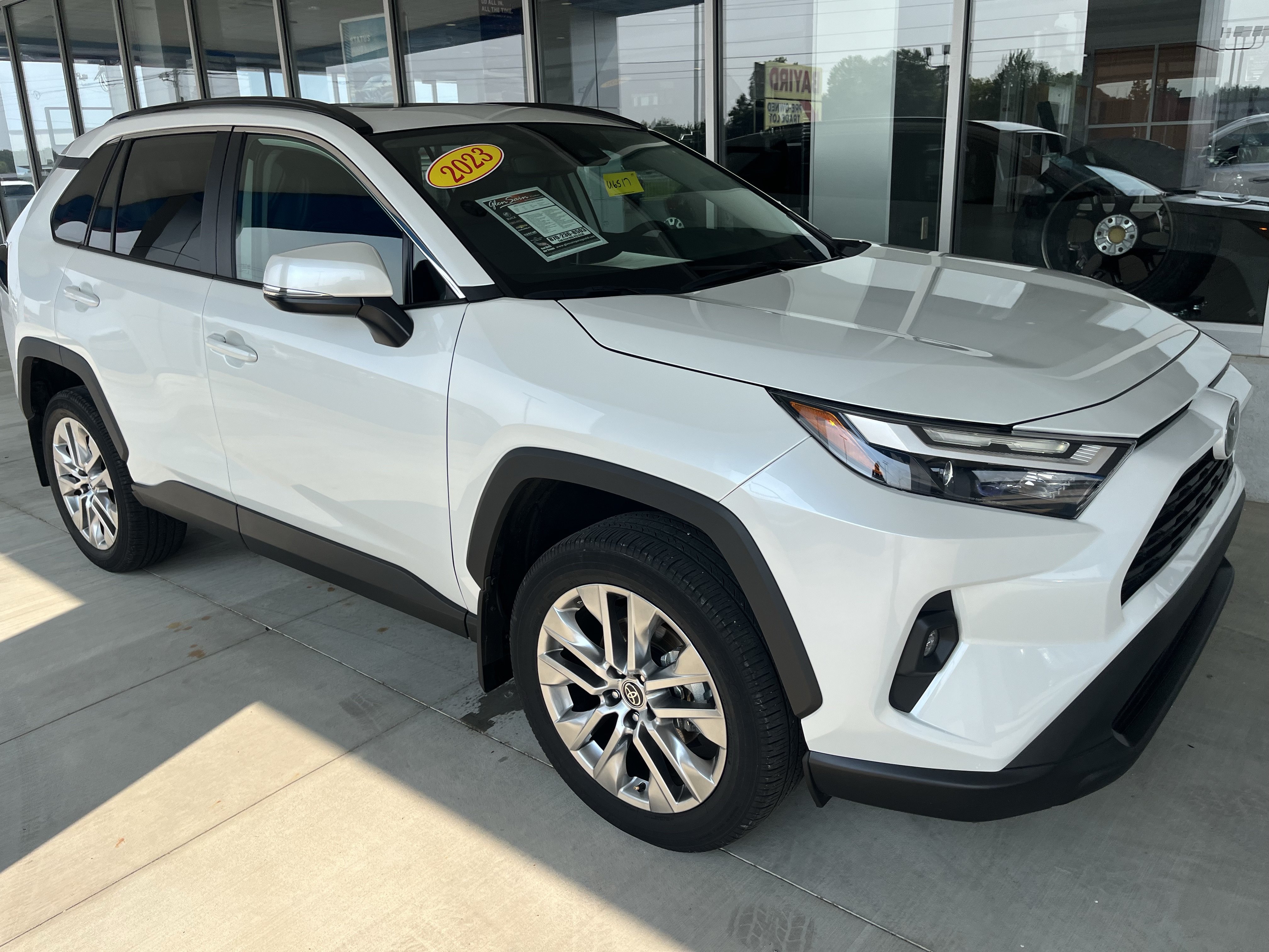 Used 2023 Toyota RAV4 XLE Premium FWD image 11