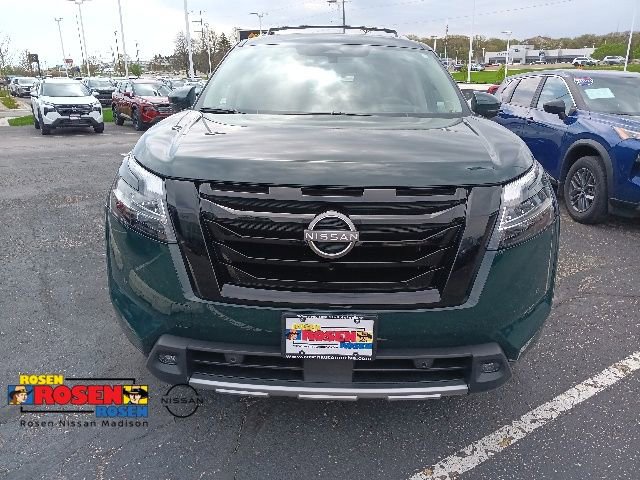 Used 2024 Nissan Pathfinder Platinum AWD/4WD image 6