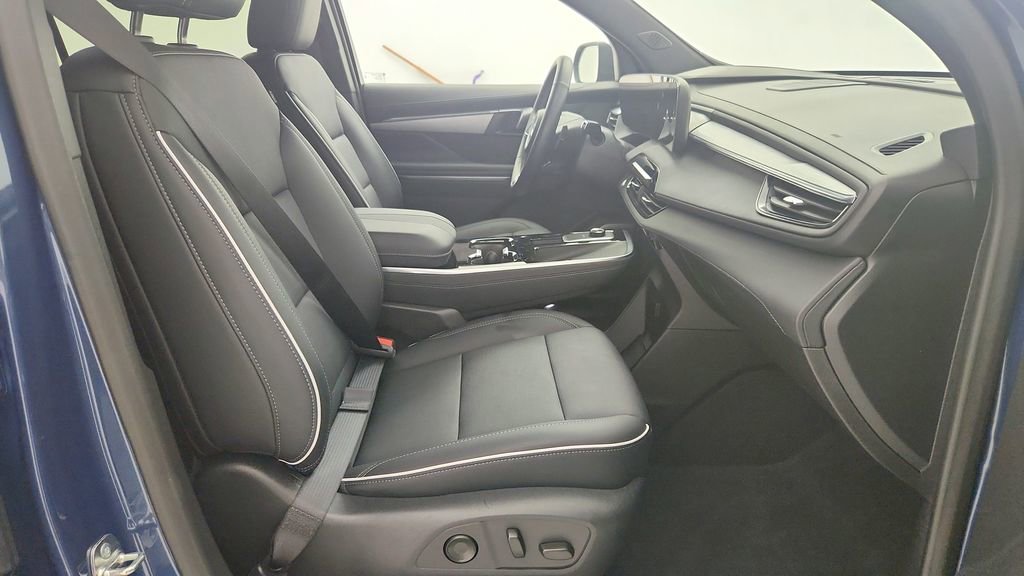 Certified 2025 Buick Enclave Preferred image 31