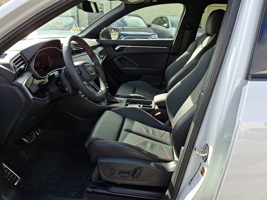 Certified 2025 Audi Q3 2.0T Premium Plus w/ Premium Plus Package AWD/4WD image 14