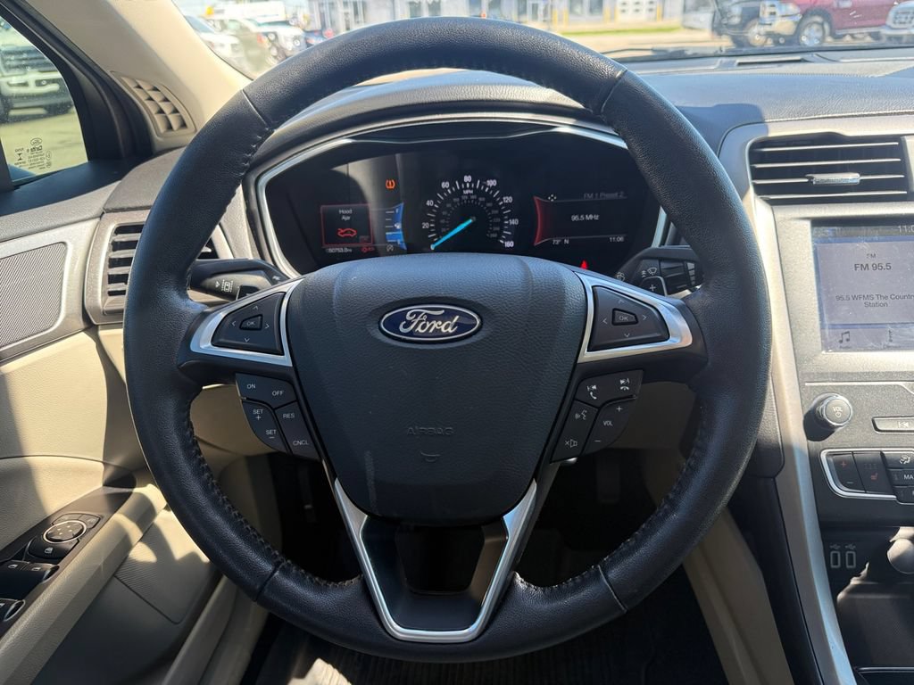 Used 2019 Ford Fusion SEL FWD image 26