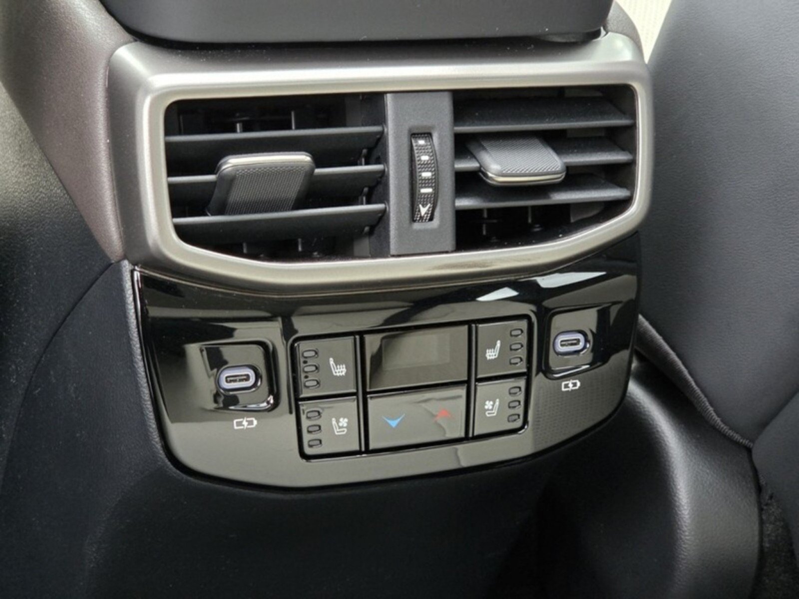 Used 2026 Lexus RX 450h AWD w/ Convenience Package image 15