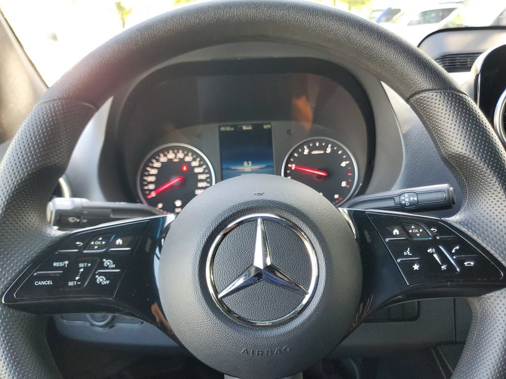 Used 2025 Mercedes-Benz Sprinter 2500 image 20