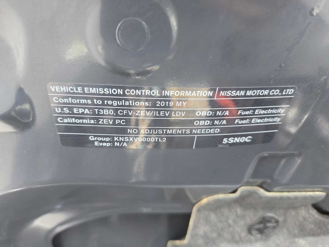 Used 2019 Nissan Leaf SV w/ SV Technology Package FWD image 29