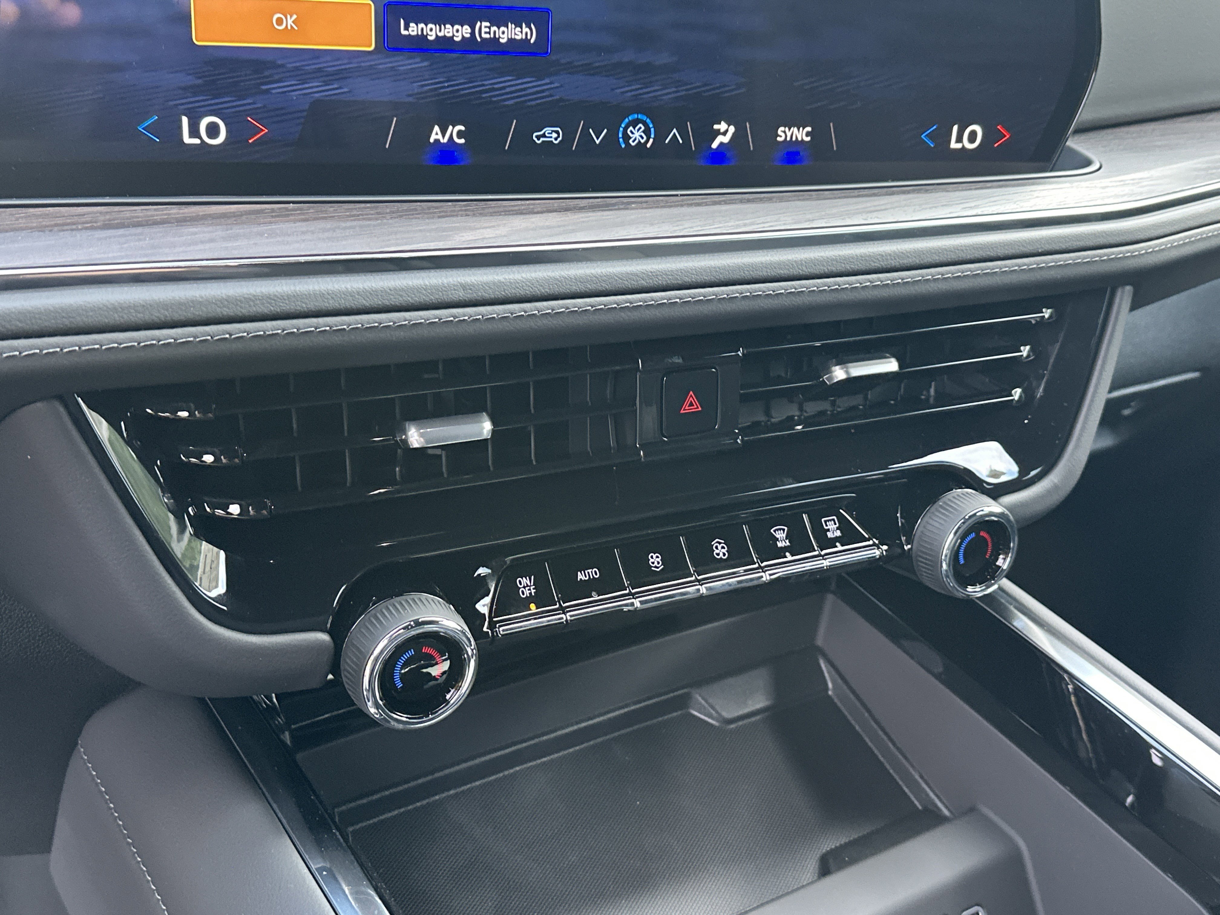 New 2025 Chevrolet Suburban LS RWD image 24