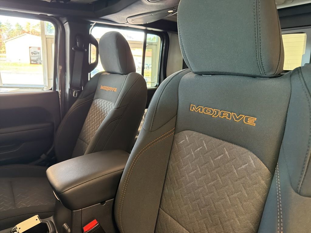 New 2025 Jeep Gladiator Mojave w/ Safety Group image 14