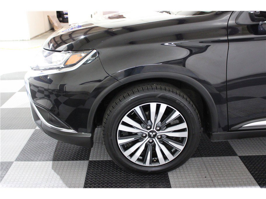 Used 2020 Mitsubishi Outlander ES image 9