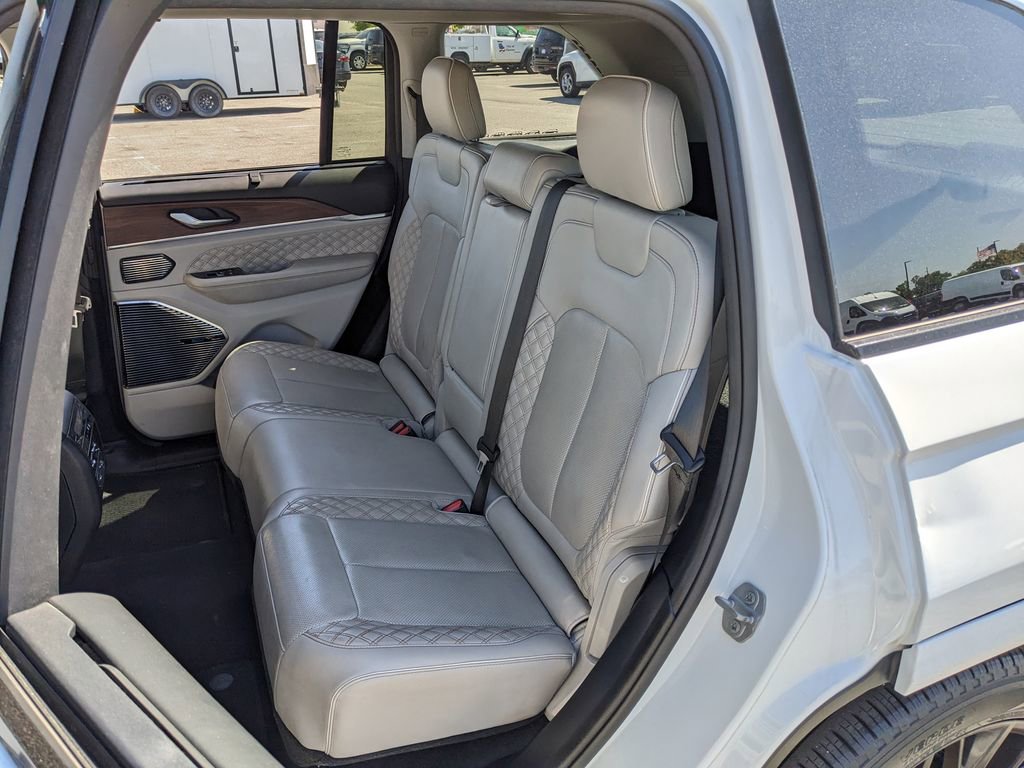 Certified 2022 Jeep Grand Cherokee Summit w/ Adv Protech Group IV AWD/4WD image 45