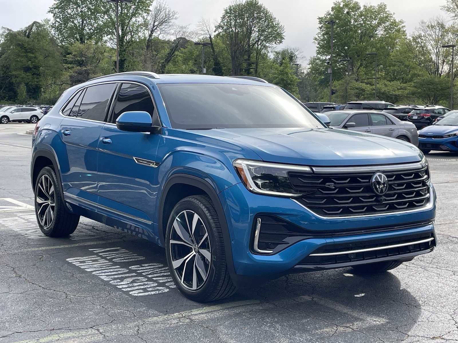 Used 2024 Volkswagen Atlas Cross Sport SEL Premium R-Line image 5