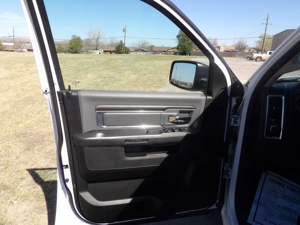 Used 2024 RAM 1500 Classic SLT AWD/4WD image 10
