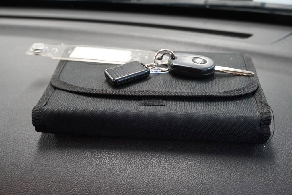 Used 2015 Ford Explorer XLT w/ Equipment Group 202A FWD image 40