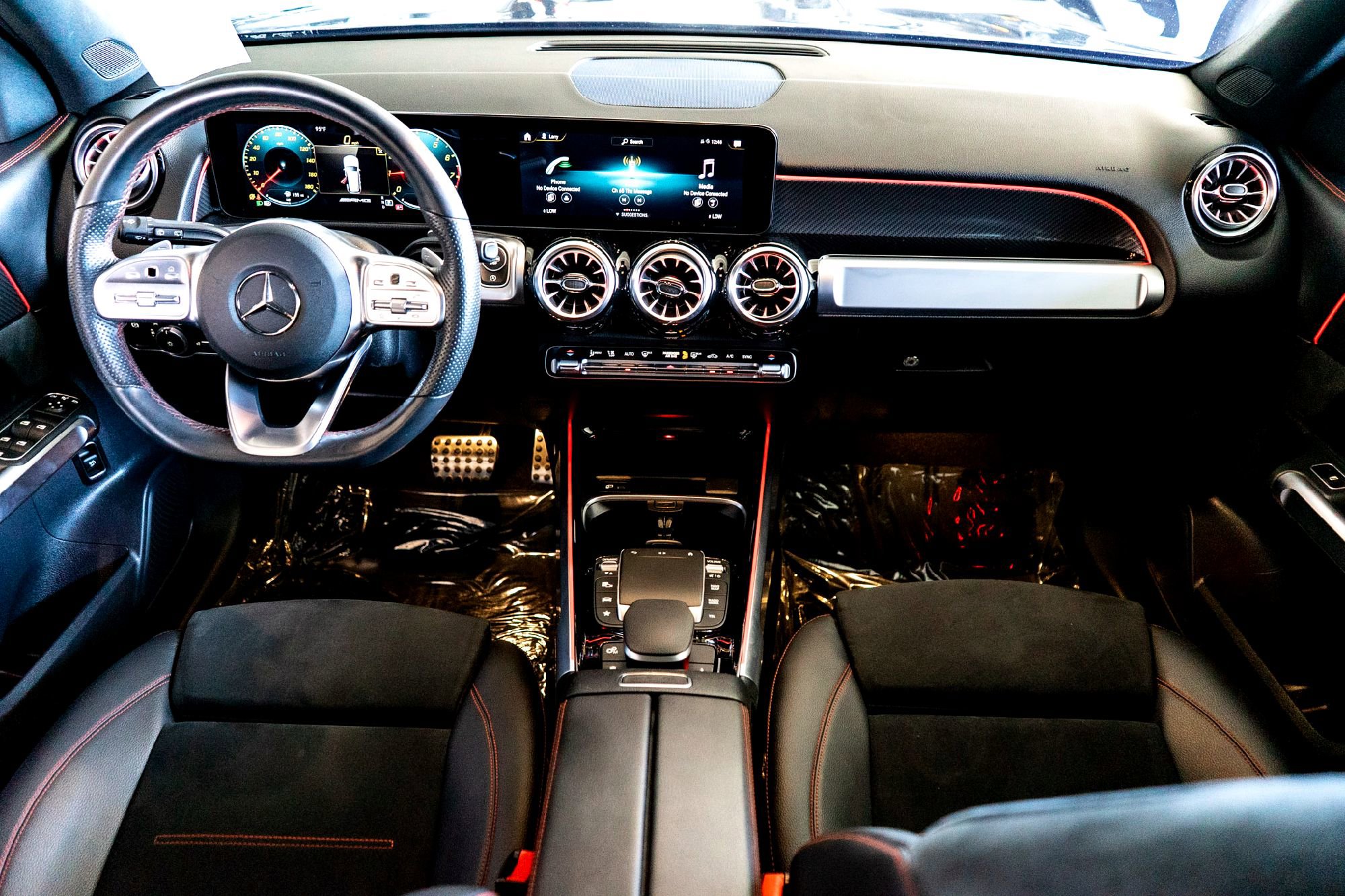 Certified 2022 Mercedes-Benz GLB 35 AMG 4MATIC image 30