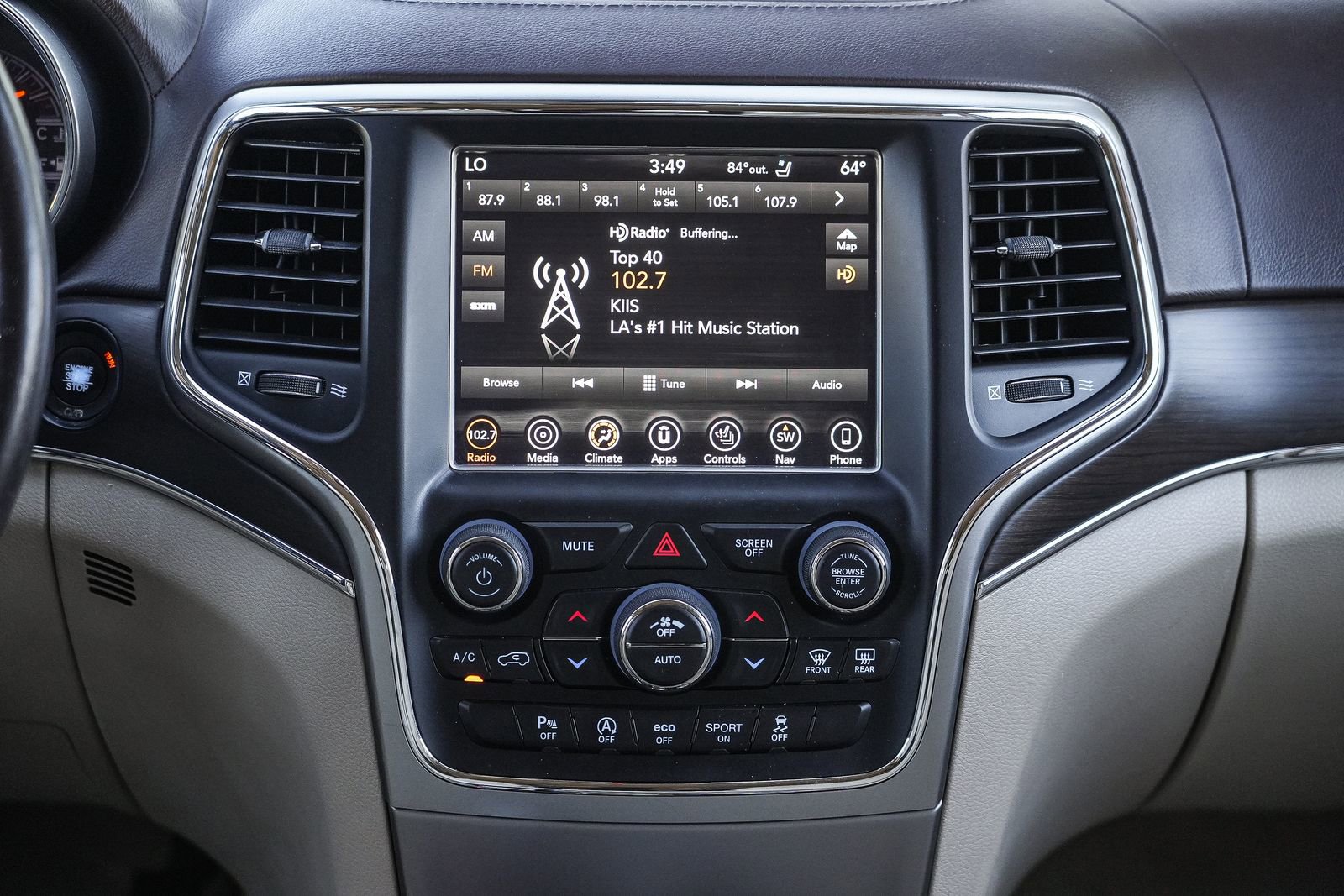 Used 2018 Jeep Grand Cherokee Overland image 13