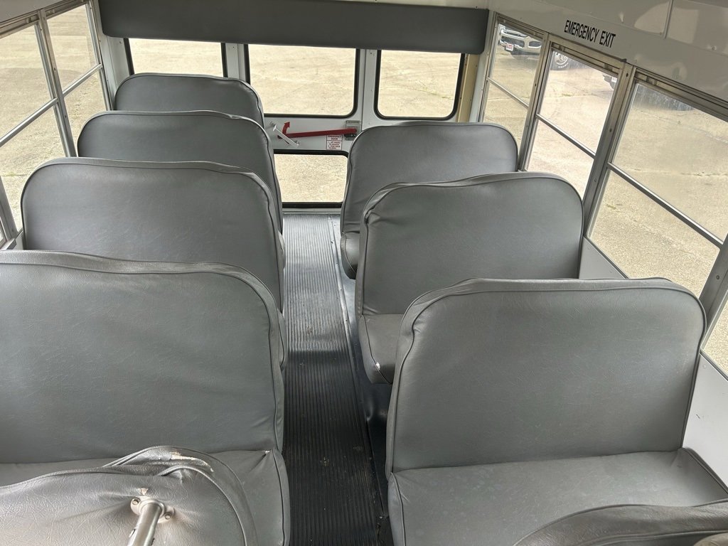 Used 2001 Chevrolet Express 3500 image 15