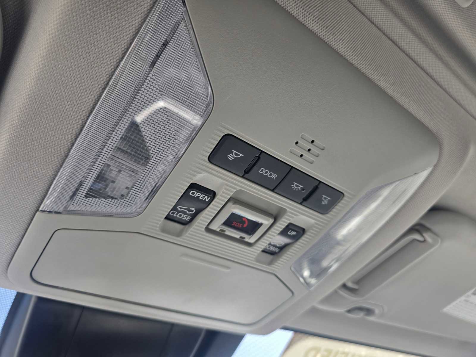 Used 2023 Toyota RAV4 XLE Premium image 36