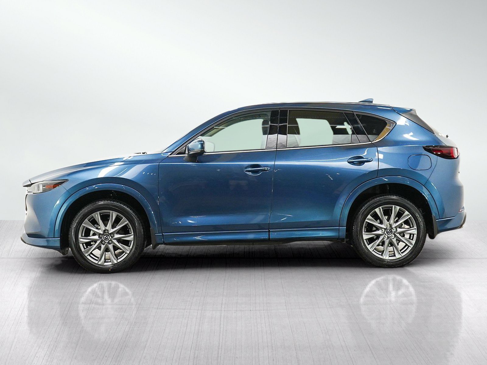 Used 2024 MAZDA CX-5 AWD 2.5 S w/ Premium Plus Pkg image 2