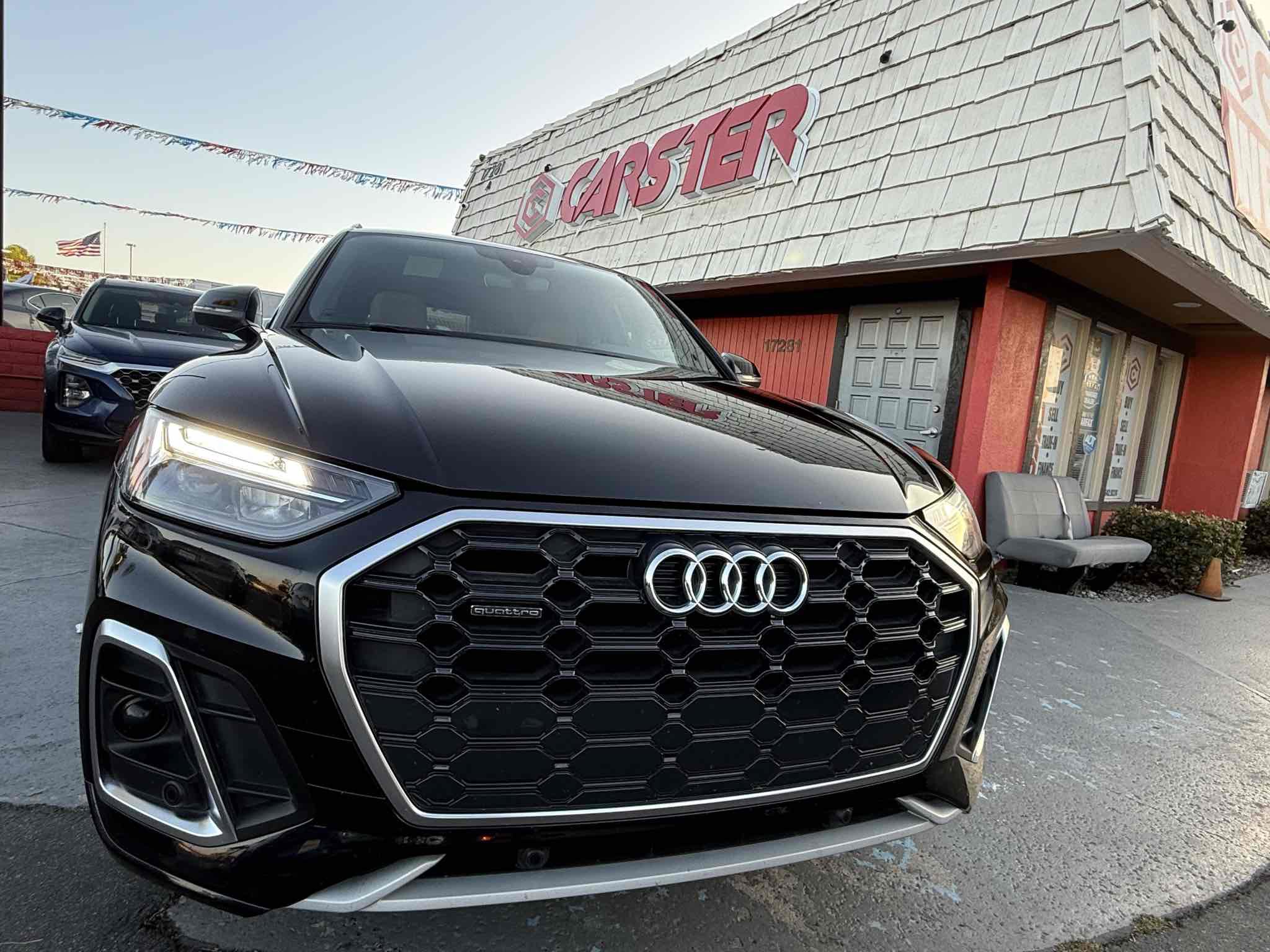 Used 2022 Audi Q5 2.0T Premium w/ Convenience Package image 3