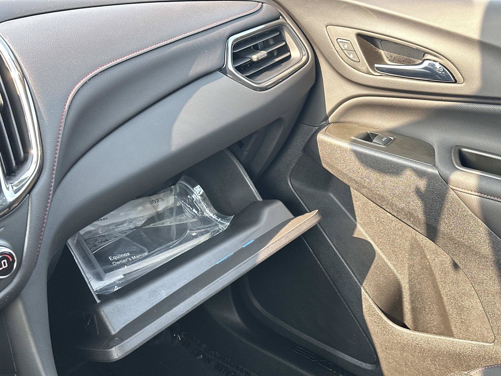 Certified 2023 Chevrolet Equinox RS w/ LPO, Floor Liner Package AWD/4WD image 31