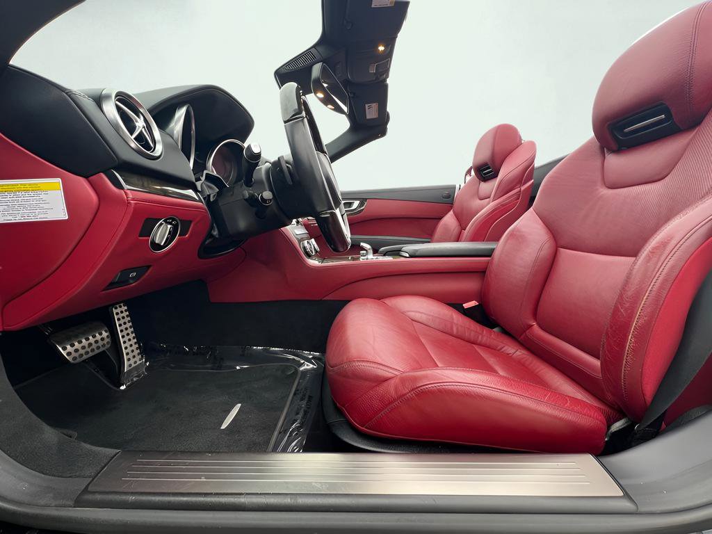 Used 2014 Mercedes-Benz SL 550 w/ Driver Assistance Package image 16