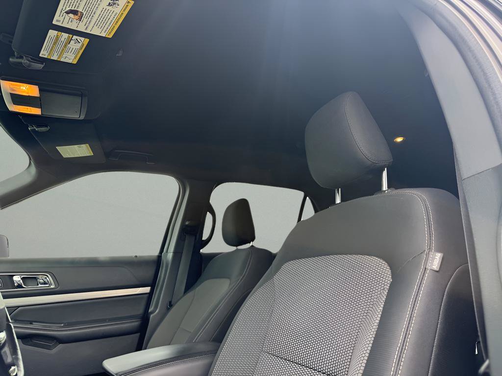 Used 2019 Ford Explorer XLT AWD/4WD image 21