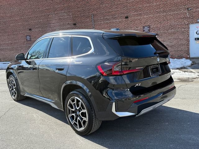 Used 2025 BMW X1 xDrive28i w/ Technology Package image 4