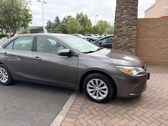 Used 2015 Toyota Camry LE FWD image 2