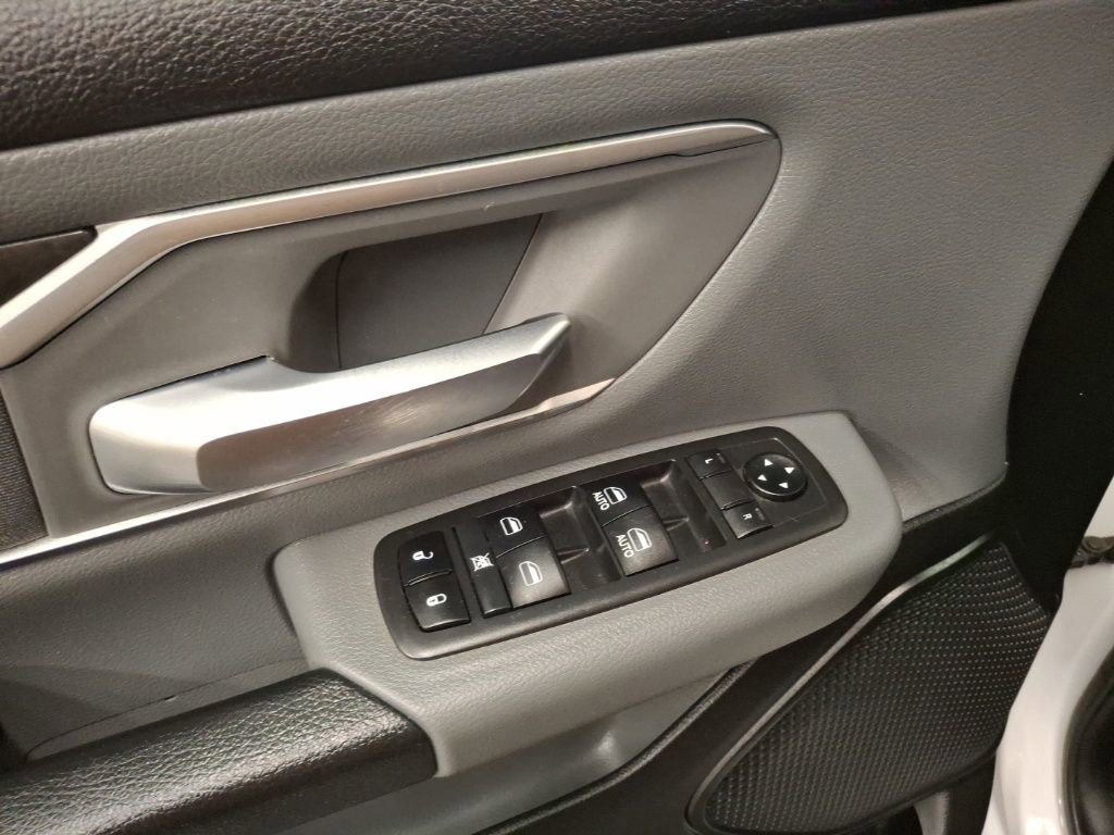 Used 2019 RAM 1500 Big Horn image 13