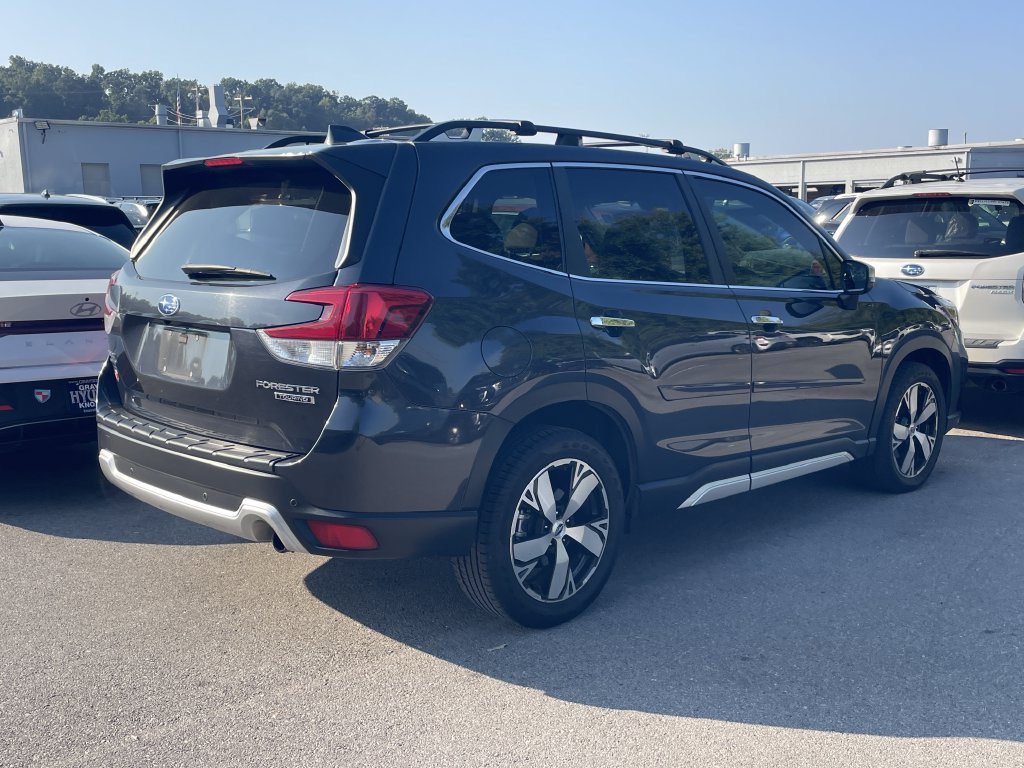 Used 2019 Subaru Forester Touring AWD/4WD image 6