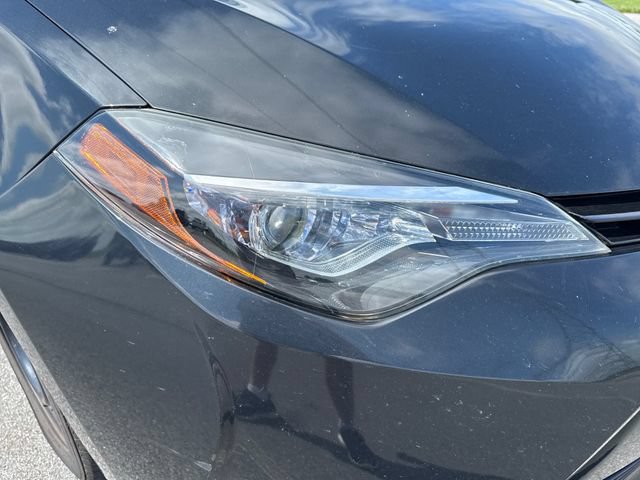 Used 2018 Toyota Corolla LE w/ Carpet Mat Package (TMS) FWD image 12