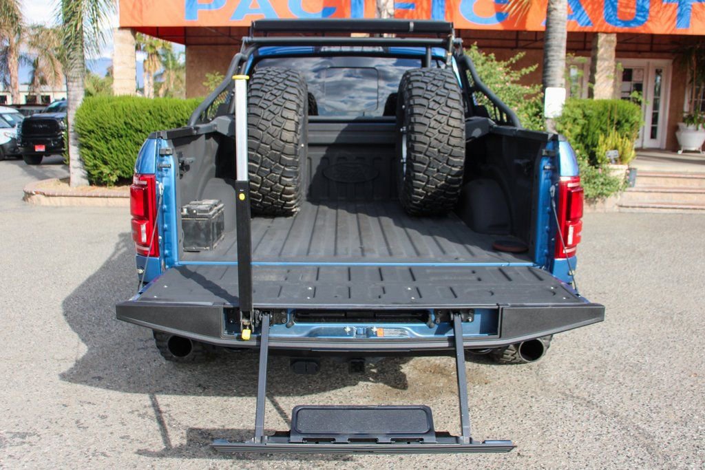 Used 2019 Ford F150 Raptor w/ Equipment Group 802A Luxury image 11