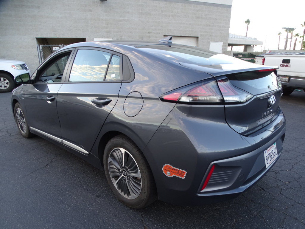 Used 2020 Hyundai Ioniq SE FWD image 6