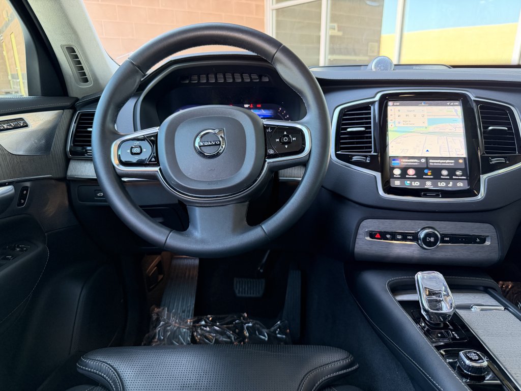 Used 2024 Volvo XC90 B6 Ultimate w/ Lounge Package AWD/4WD image 16