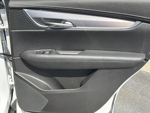 Used 2017 Cadillac XT5 Luxury w/ Driver Awareness Package FWD image 16
