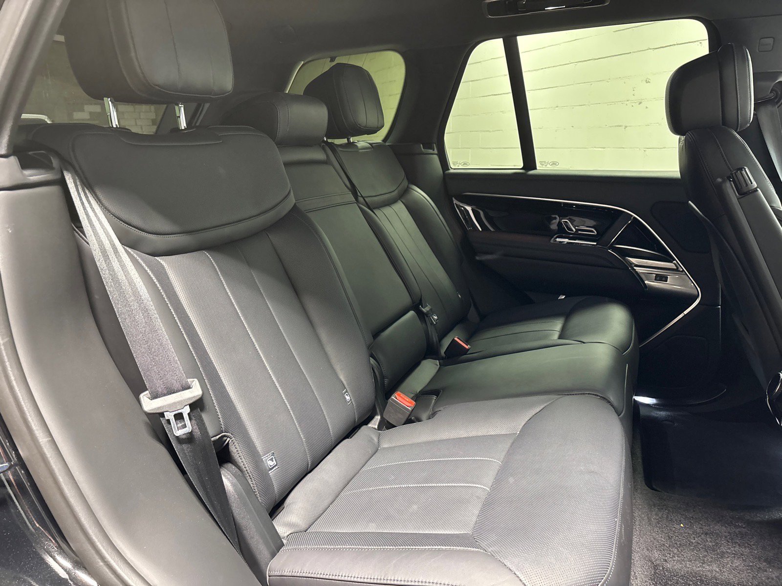 Used 2023 Land Rover Range Rover SE AWD/4WD image 40