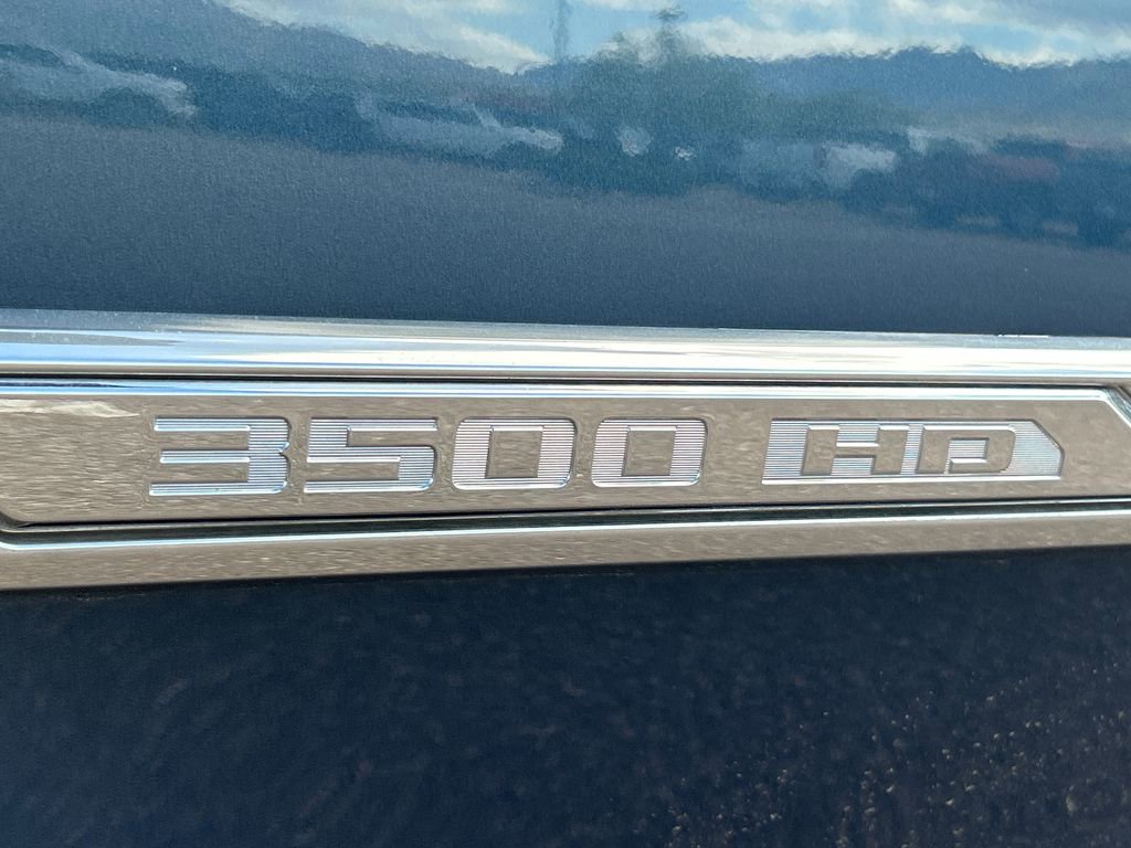Used 2025 Chevrolet Silverado 3500 High Country w/ High Country Premium Package AWD/4WD image 25