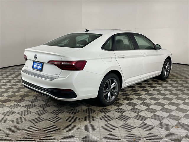 Used 2024 Volkswagen Jetta SE image 25